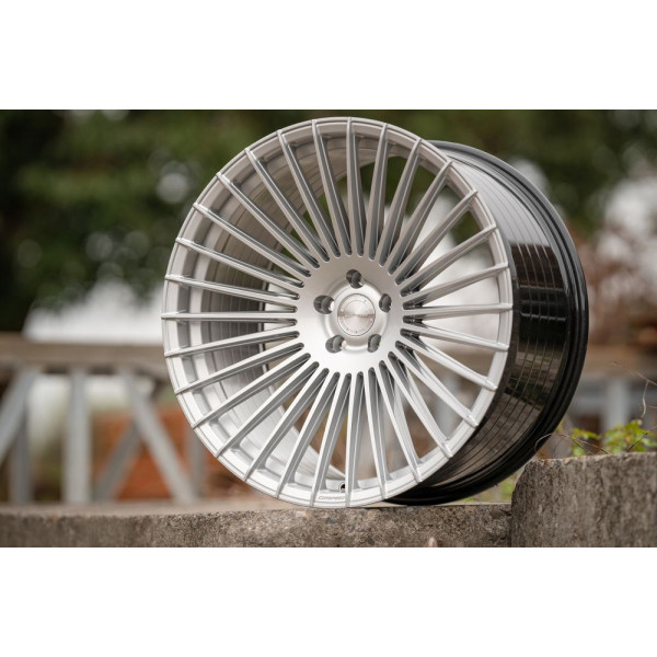 Диск литой CORSPEED ATMOS Silver 10,5x21 5x112 Lochkreis